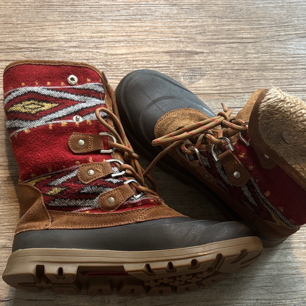 BareTraps Red and Brown Western Winter Boots